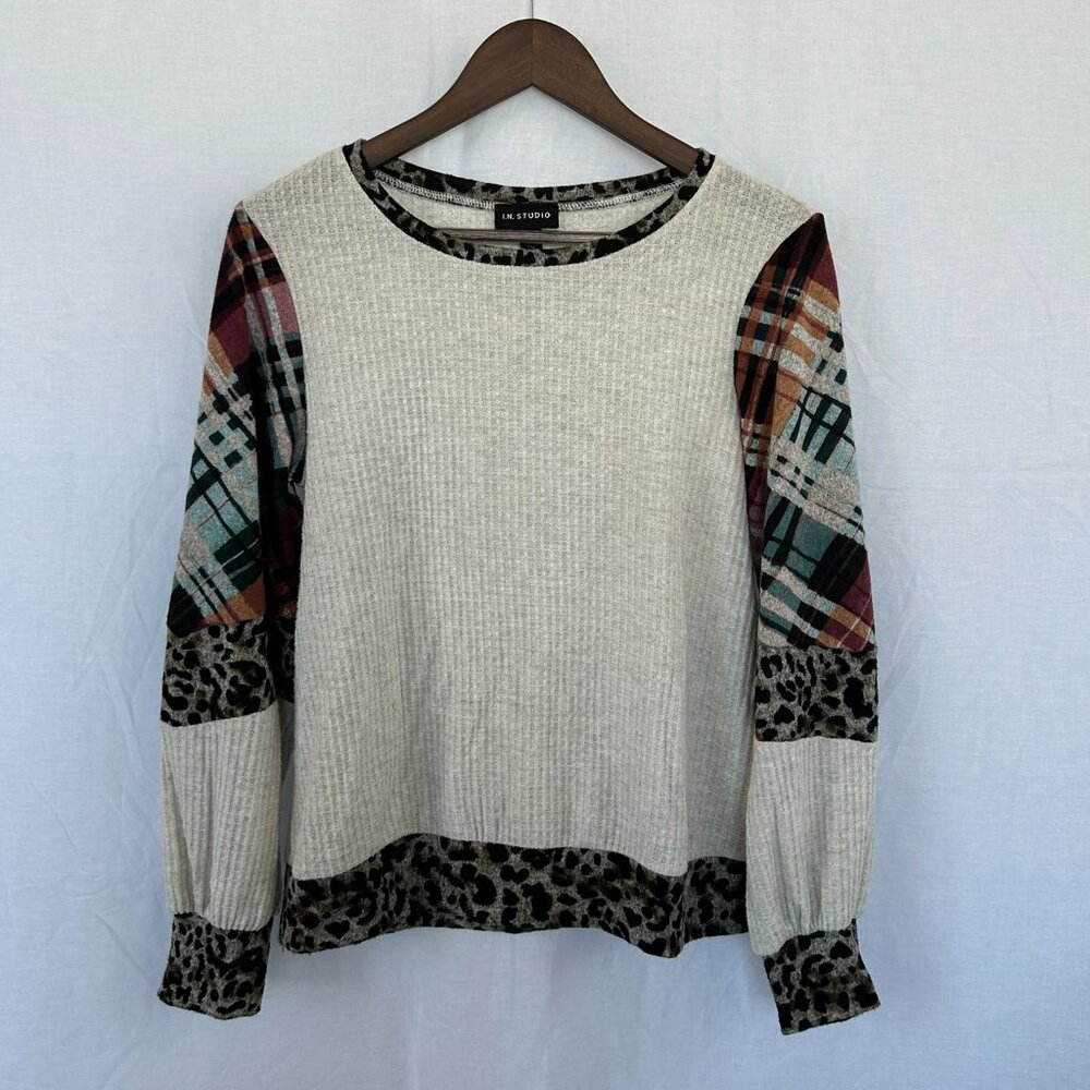 Women's I. N. Studio Soft, Cozy, Beige/Leopard Print Sweater, Size Medium
